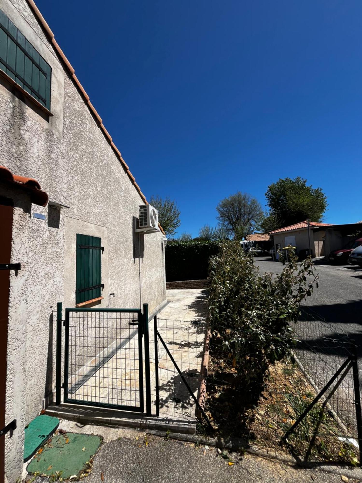 Havre De Paix Aux Portes De La Provence Verte - Hameau Des Pins 101 Forcalqueiret Exterior photo